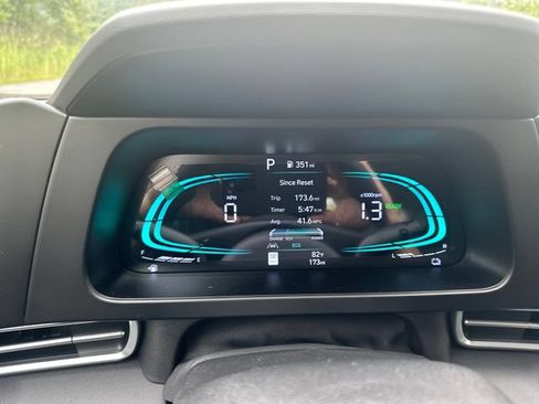New 2026 Hyundai Elantra Hybrid FWD image 14