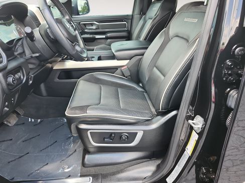 Used 2019 RAM 1500 Laramie AWD/4WD image 9