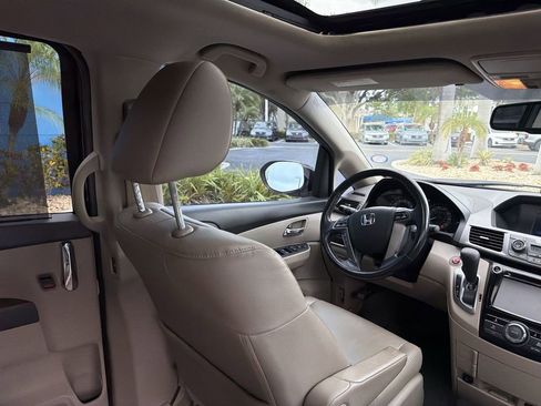 Used 2014 Honda Odyssey EX-L image 17