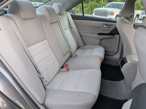 Used 2015 Toyota Camry LE FWD image 23