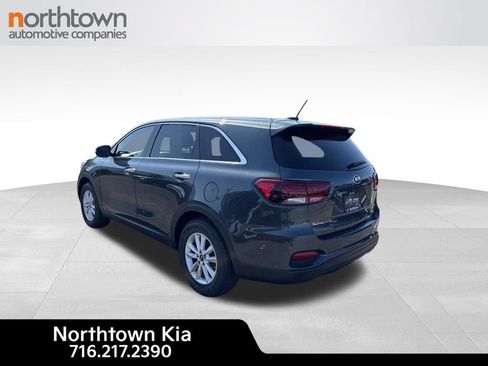 Used 2020 Kia Sorento LX FWD image 8