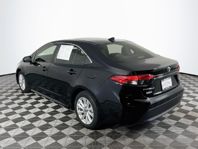 Used 2024 Toyota Corolla XLE FWD image 6