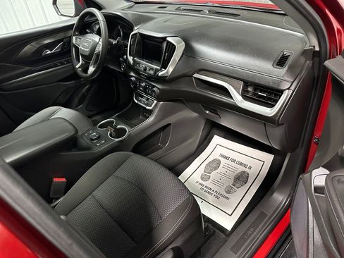Used 2022 GMC Terrain SLE w/ Driver Convenience Package image 7