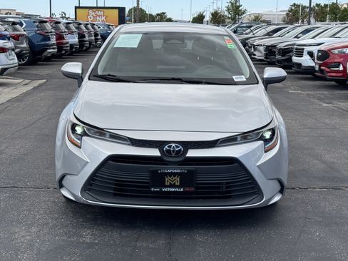 Used 2023 Toyota Corolla LE image 2