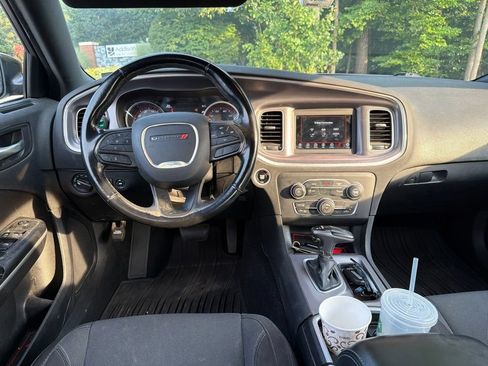 Used 2020 Dodge Charger SXT w/ Cold Weather Package RWD image 9
