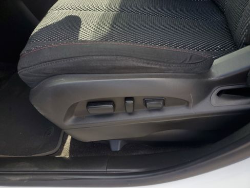 Used 2016 Chevrolet Equinox LT w/ Convenience Package image 13