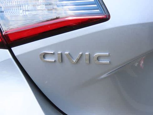 Certified 2024 Honda Civic Sport image 7