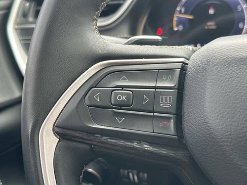 Used 2023 Jeep Grand Cherokee L Laredo image 23