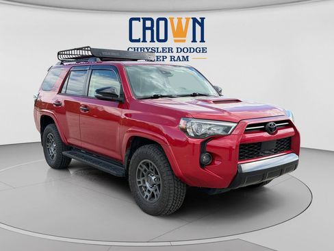 Used 2020 Toyota 4Runner Venture w/ Moonroof Package AWD/4WD image 1