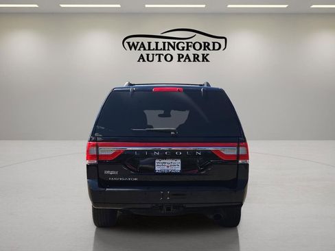 Used 2017 Lincoln Navigator Select AWD/4WD image 5
