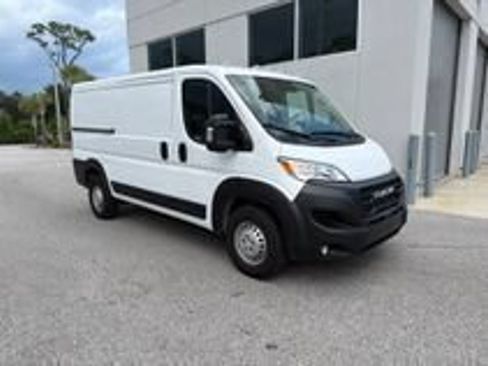 Used 2025 RAM ProMaster 2500 w/ Convenience Group FWD image 1