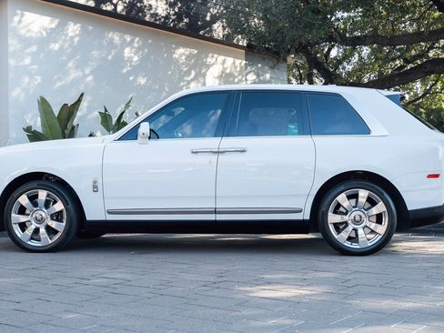 Certified 2021 Rolls-Royce Cullinan image 50