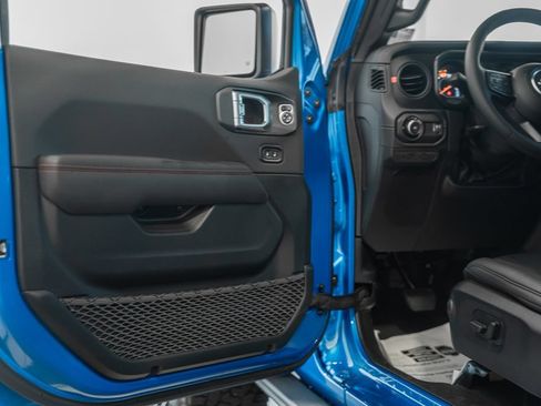 New 2026 Jeep Wrangler Unlimited Rubicon AWD/4WD image 40