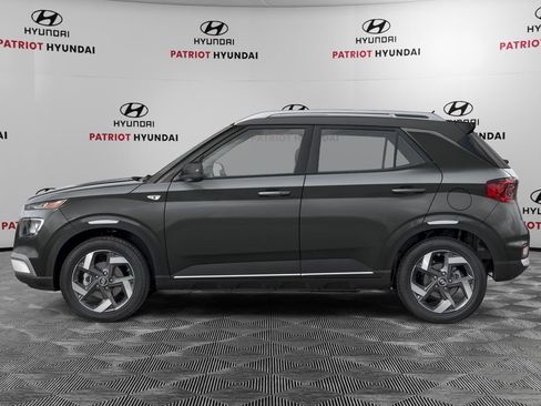 New 2026 Hyundai Venue SEL FWD image 3