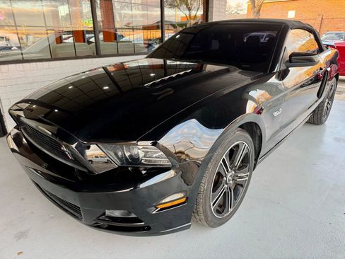 Used 2014 Ford Mustang GT Premium w/ Equipment Group 402A image 9