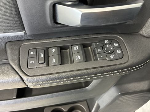 Used 2025 RAM 2500 Big Horn AWD/4WD image 20