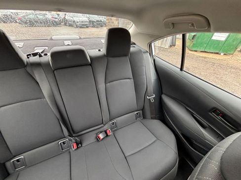 Used 2025 Toyota Corolla LE image 36