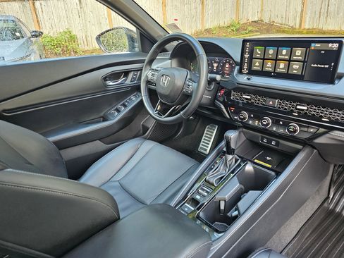Certified 2025 Honda Accord Sport image 9