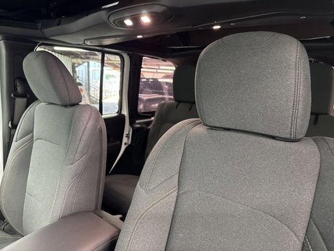 Used 2024 Jeep Wrangler Sport S image 15