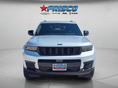 New 2025 Jeep Grand Cherokee L Altitude RWD image 8