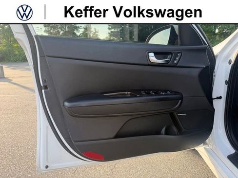 Used 2019 Kia Optima EX w/ EX Premium Package FWD image 12