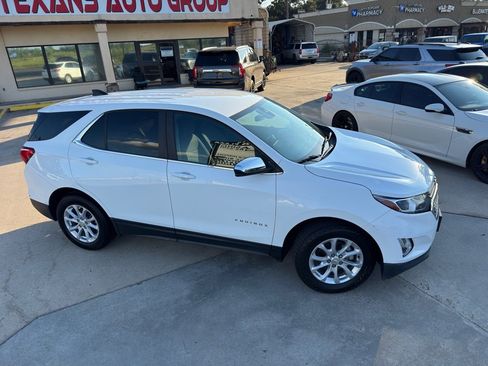 Used 2021 Chevrolet Equinox LT image 3