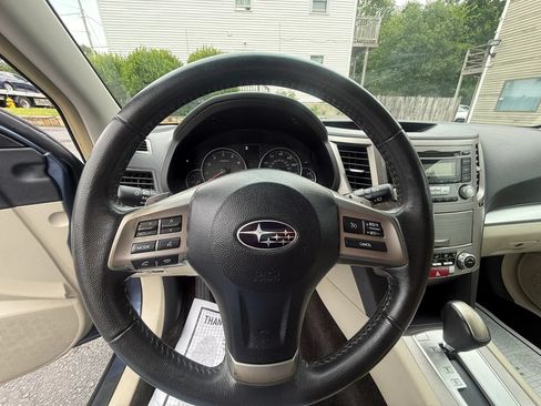 Used 2013 Subaru Outback 2.5i Premium w/ All-Weather Pkg AWD/4WD image 23