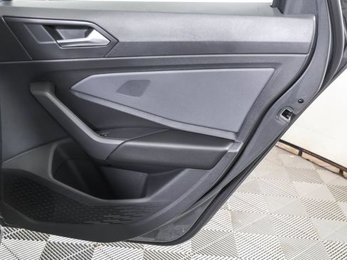Used 2026 Volkswagen Jetta SE FWD image 39