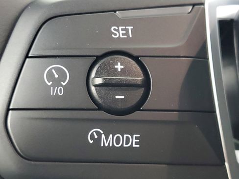 Certified 2025 BMW X2 xDrive28i w/ Premium Package image 13