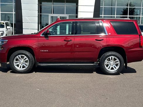 Used 2017 Chevrolet Tahoe LT w/ Luxury Package AWD/4WD image 7