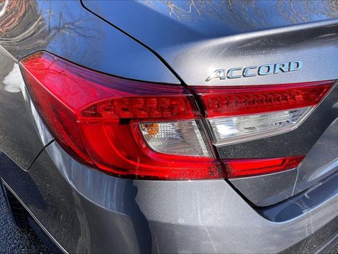 Certified 2019 Honda Accord EX image 32