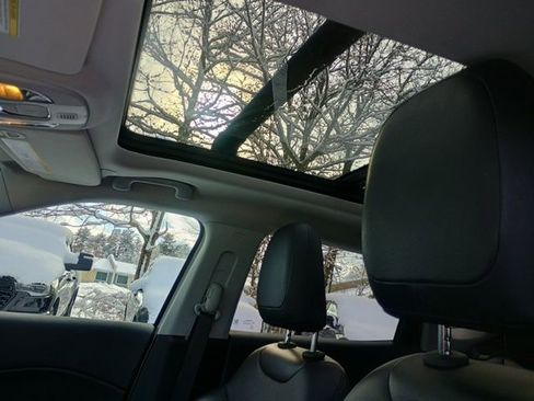 Used 2020 Jeep Compass Limited image 26