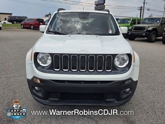 Used 2018 Jeep Renegade Latitude FWD video 2