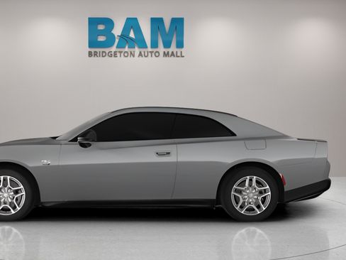 New 2025 Dodge Charger Daytona R/T w/ Sun & Sound Package AWD/4WD image 4
