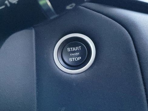 Used 2025 Land Rover Range Rover Velar Dynamic SE image 37