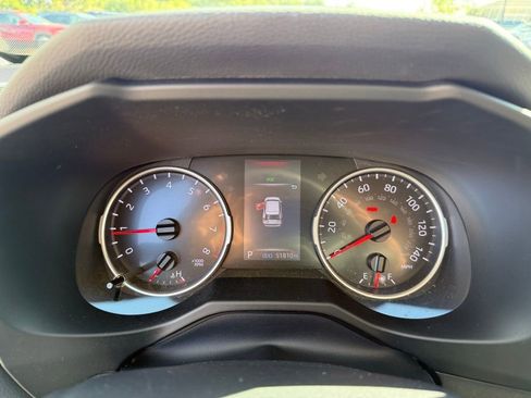 Used 2021 Toyota RAV4 LE image 16