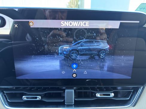 New 2026 Chevrolet Equinox ACTIV w/ Convenience Package III image 41