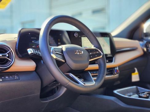 Used 2026 Chevrolet Equinox ACTIV w/ Convenience Package III AWD/4WD image 17