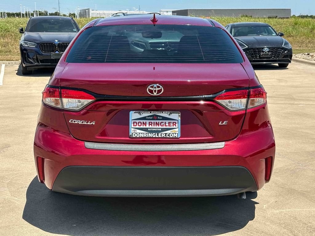 Used 2025 Toyota Corolla LE FWD image 4