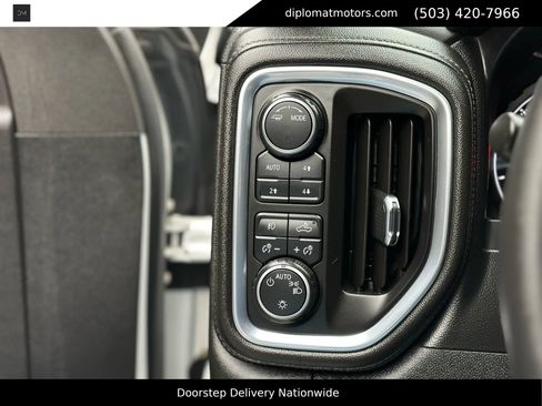 Used 2021 Chevrolet Silverado 1500 LT Trail Boss w/ Convenience Package II image 33