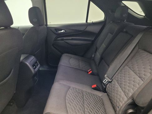 Used 2019 Chevrolet Equinox LT image 18