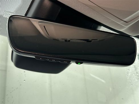 Certified 2023 Toyota Highlander XLE image 33