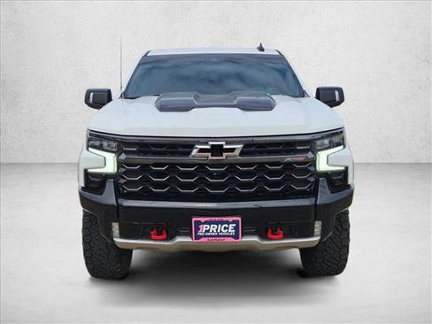 Used 2023 Chevrolet Silverado 1500 ZR2 w/ Technology Package image 2