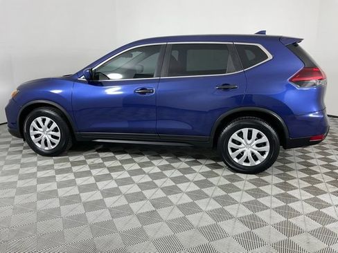 Used 2018 Nissan Rogue S FWD image 3