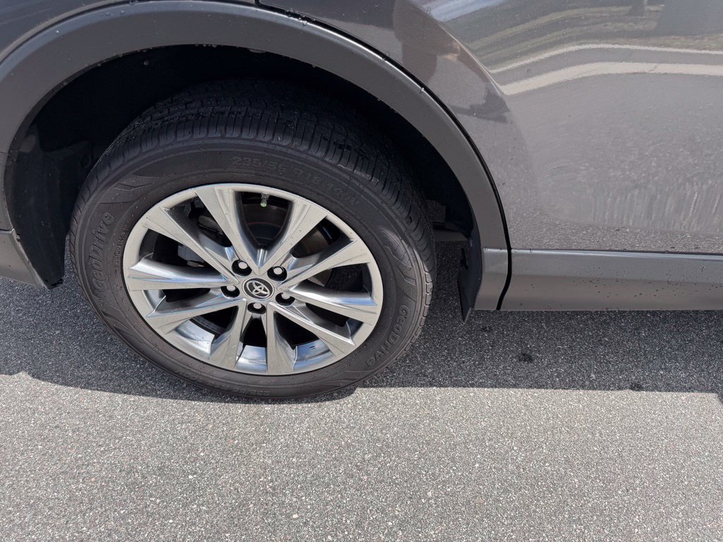 Used 2017 Toyota RAV4 Limited FWD image 7