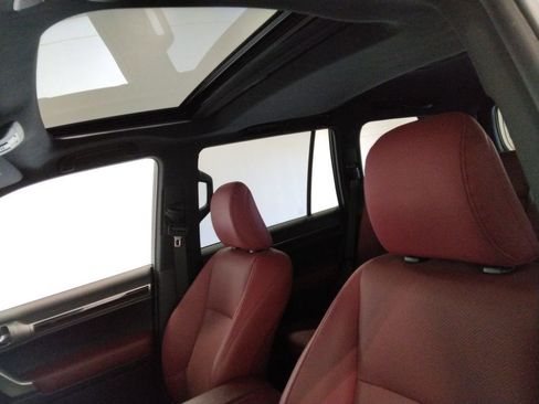 Used 2023 Lexus GX 460 Premium image 34