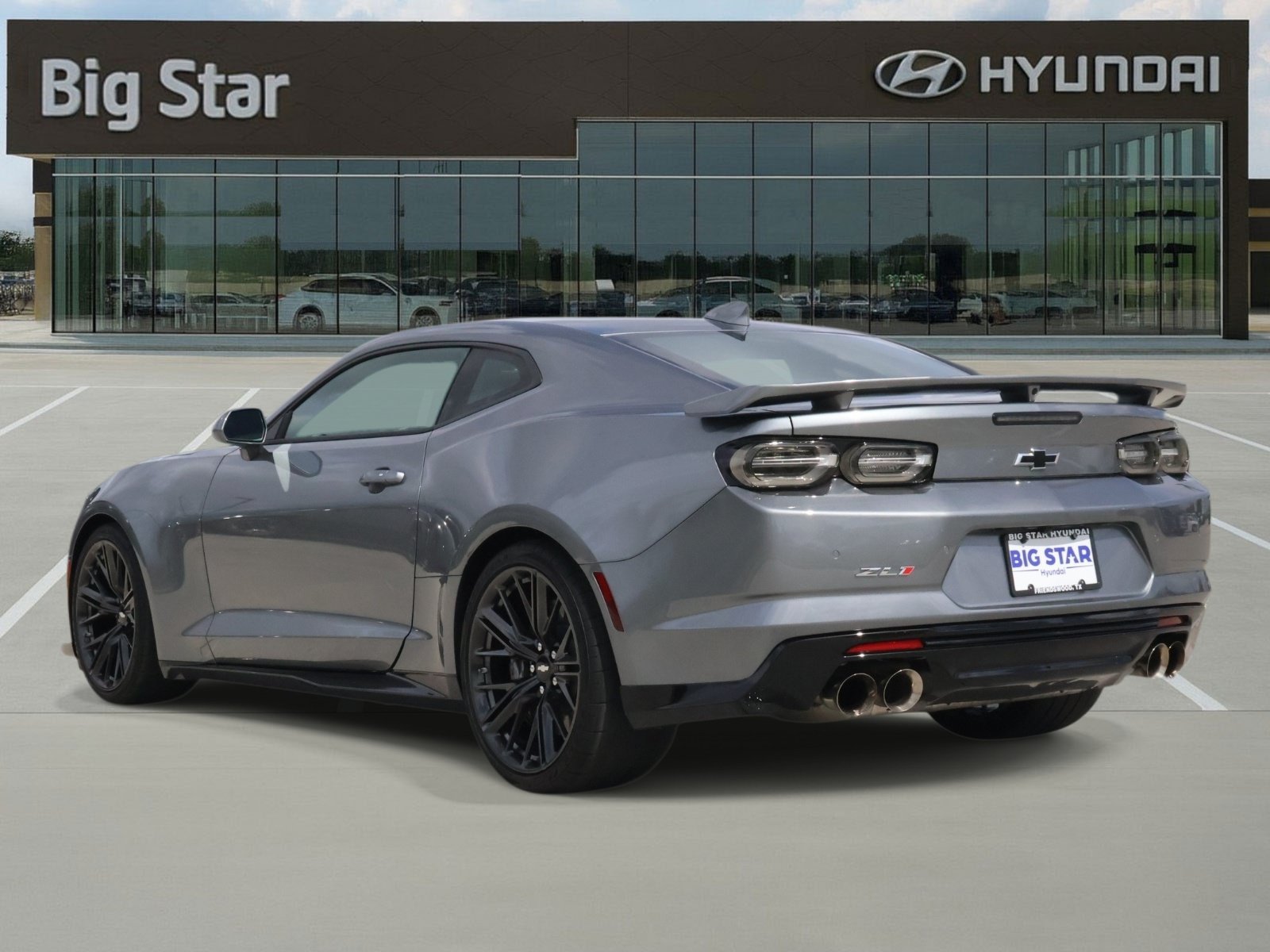 Used 2019 Chevrolet Camaro ZL1 RWD image 3