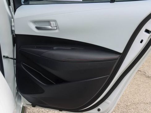 Used 2024 Toyota Corolla SE w/ SE Premium Package FWD image 11