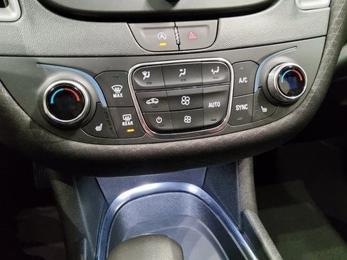 Used 2024 Chevrolet Malibu LT image 34