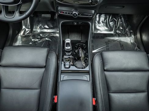 Used 2026 Volvo XC40 B5 Plus AWD/4WD image 27